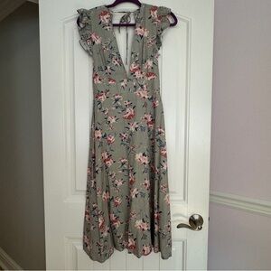 Storia - Plunging V Floral Sage Green Midi Dress